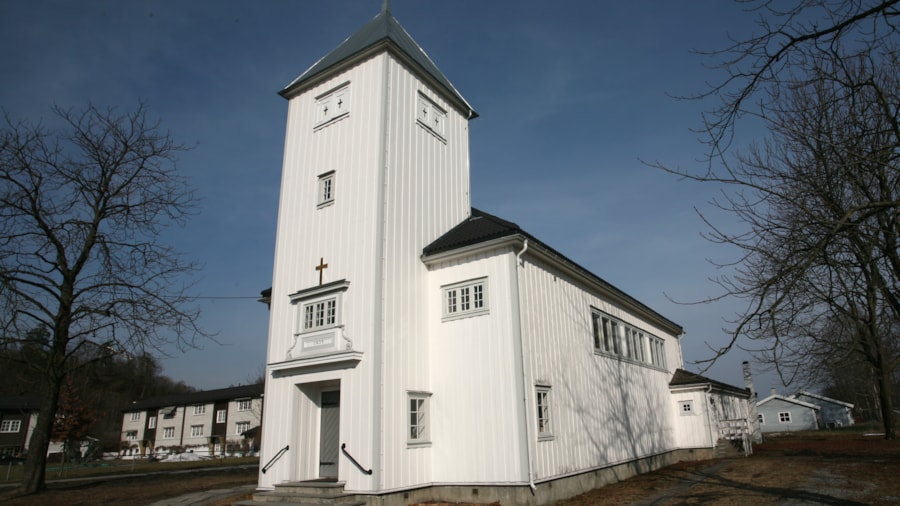 Slemmestad kirke